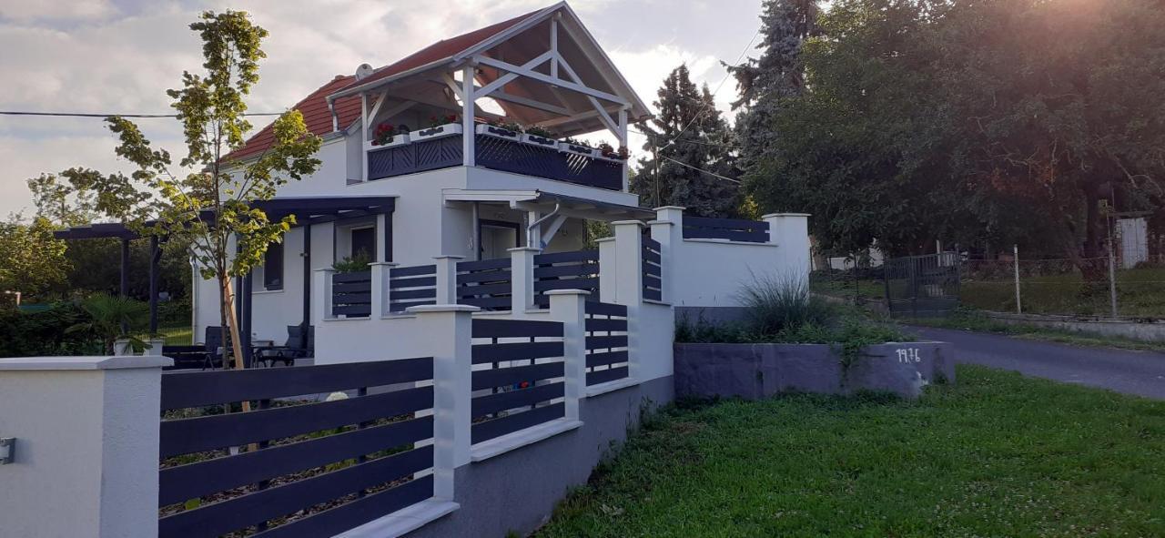 Apartman For You Gyenesdiás Exterior foto